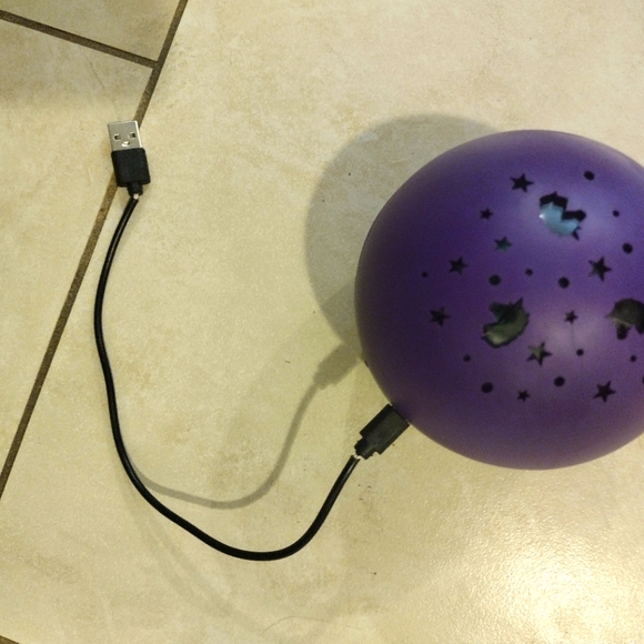 Portable Bluetooth speaker with multi colored unicorn lights & charger - Picture 6 of 6